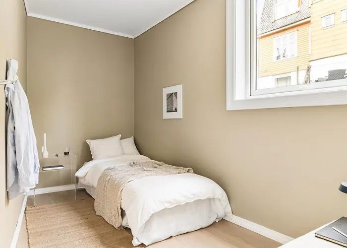 Sentral Med Parkering Og Peis *