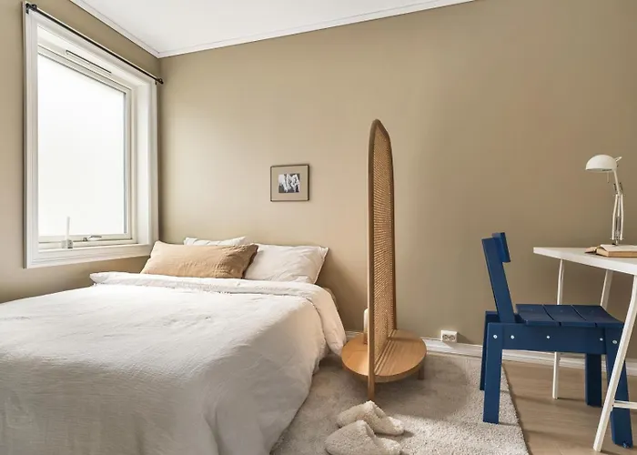 Sentral Med Parkering Og Peis *