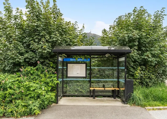 Sentral Med Parkering Og Peis 아파트 베르겐